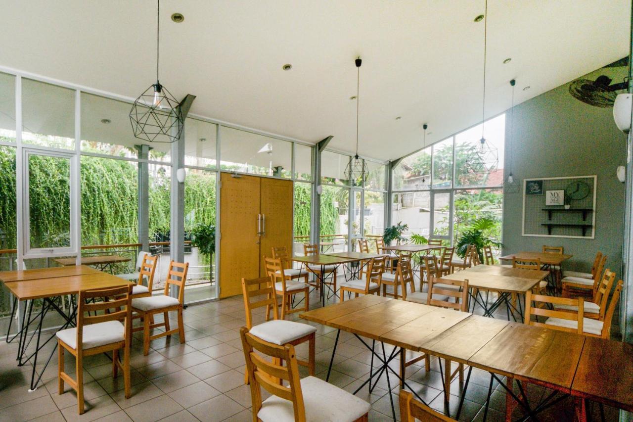 Oyo Life 3204 Beverly Park Bandung Buitenkant foto