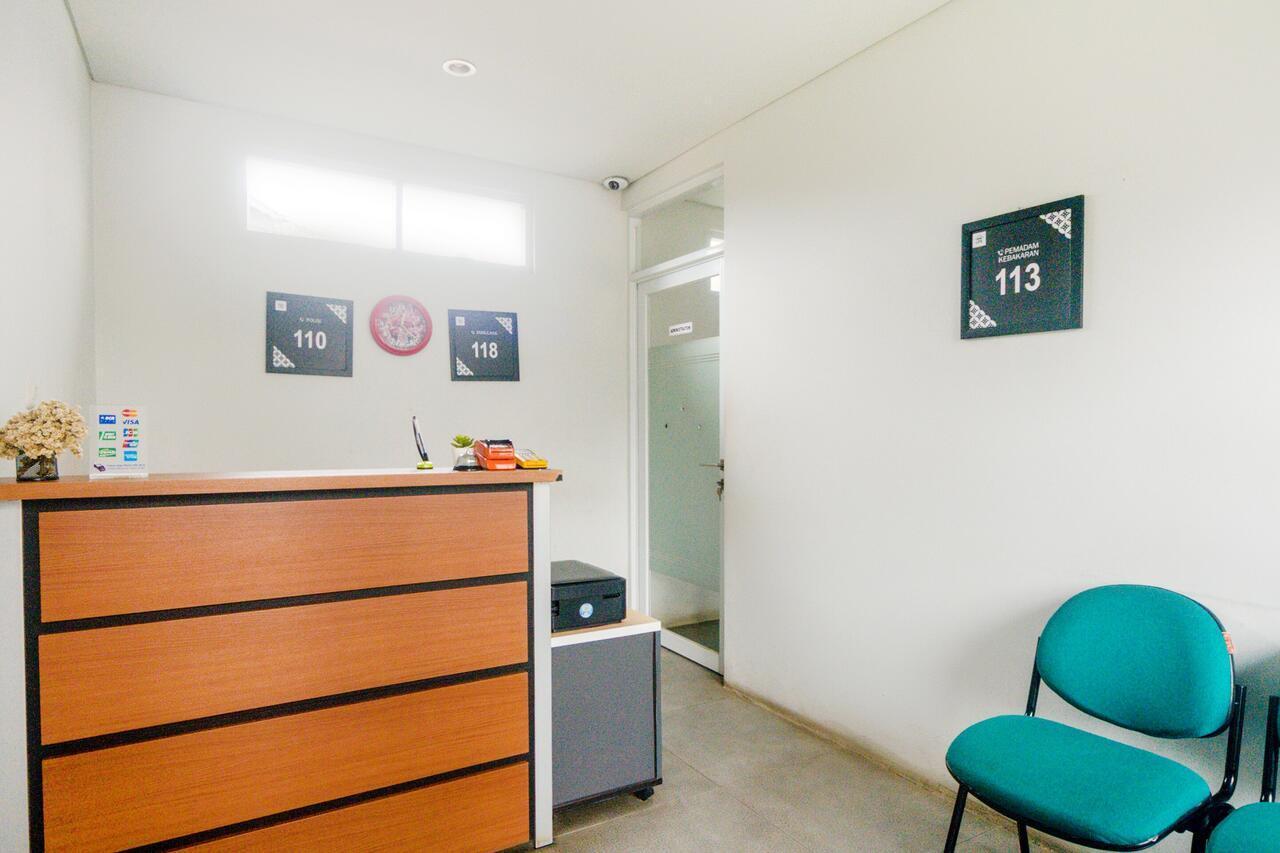 Oyo Life 3204 Beverly Park Bandung Buitenkant foto